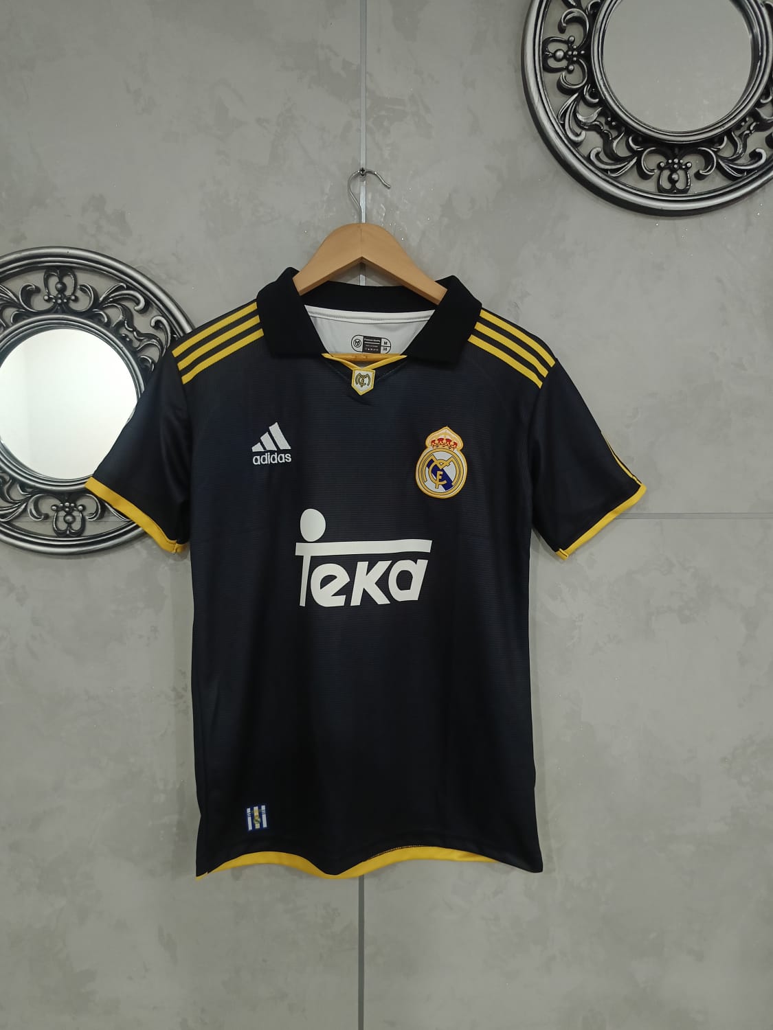 Robarto Carlos Real madrid half sleeves retro